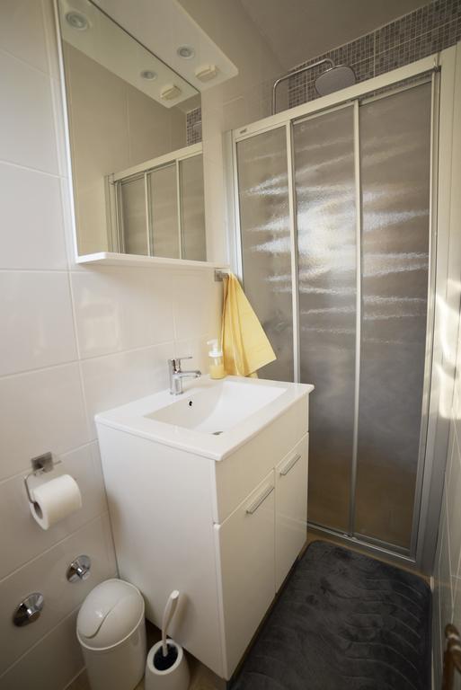 Apartments Dumencic Rab Mundanije Zewnętrze zdjęcie
